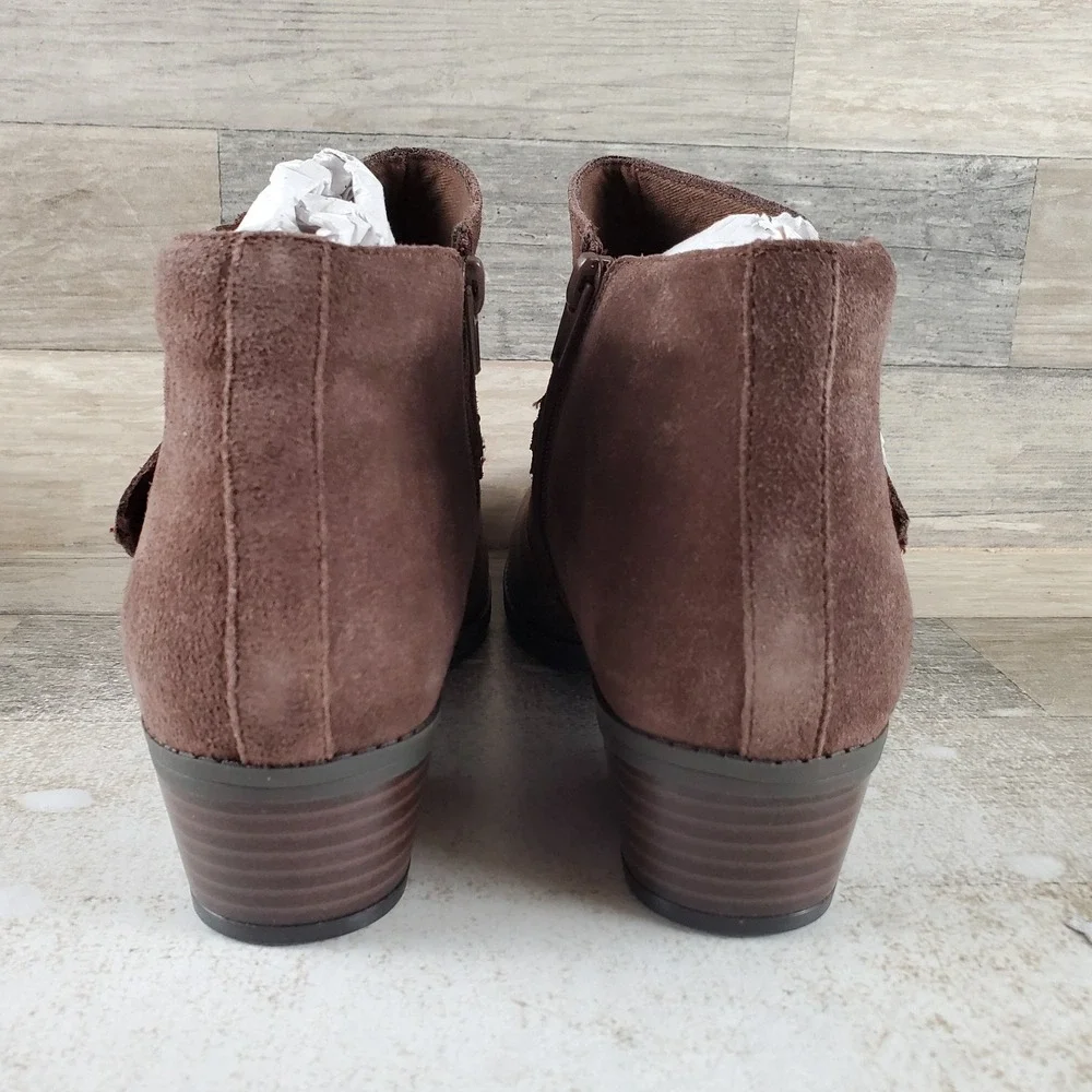 Clarks Danyelle Wish Womens Ankle Boots Sz 10 W Brown Suede Studded Buckle Strap